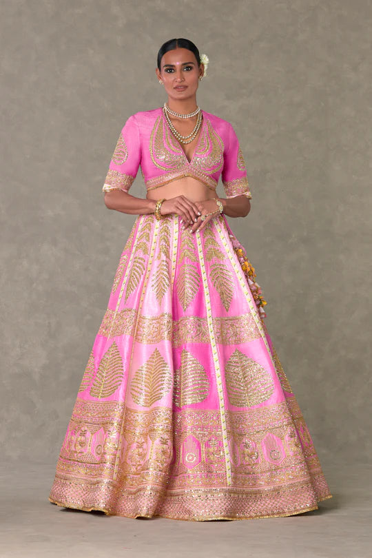 Barfi Pink ‘Paan-Patti’ lehenga With One Dupatta