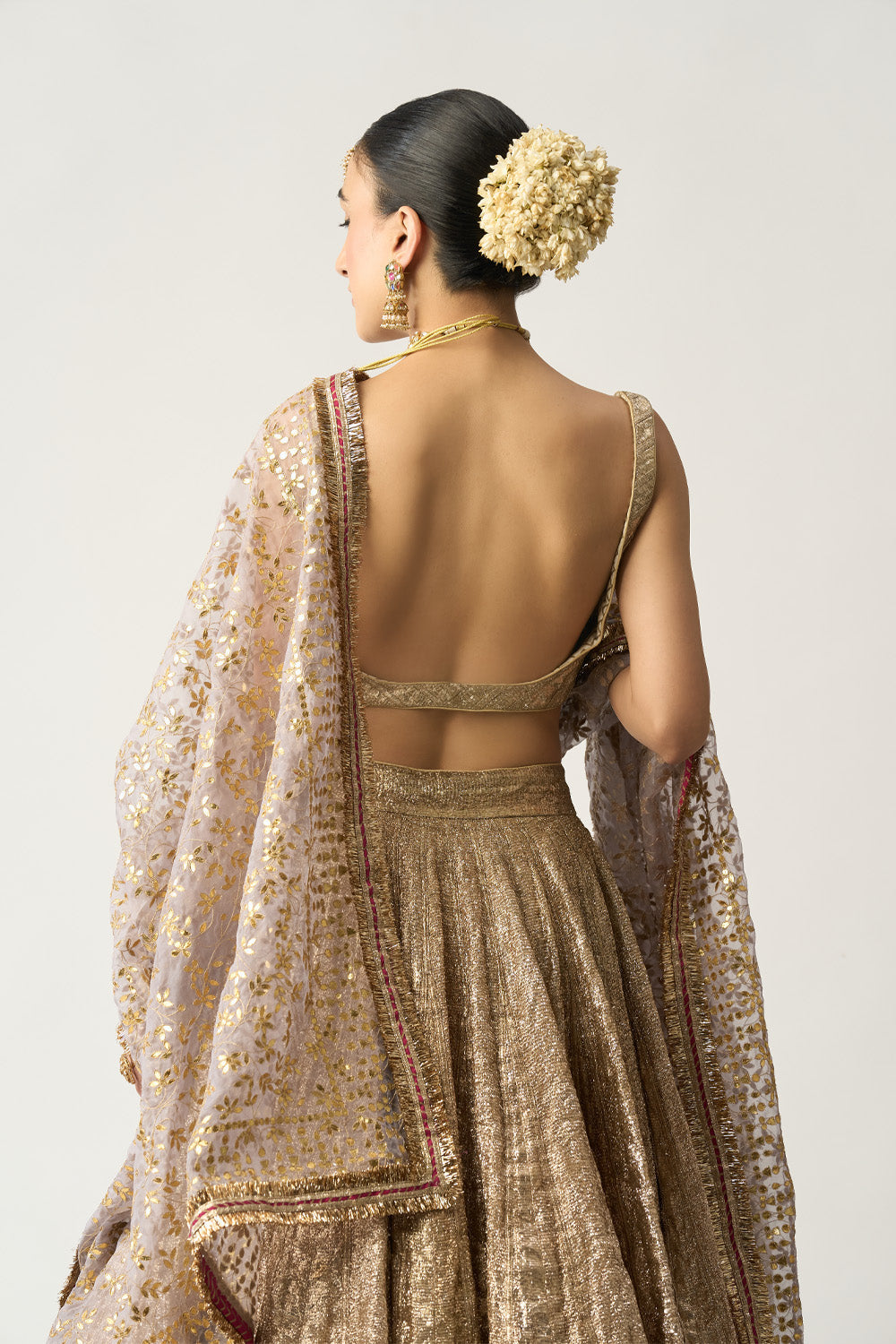 Shabnam Dupatta Chandi Lehenga Set