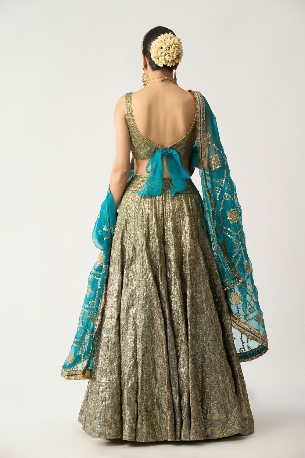 Ferhia Dupatta Ferozi Lehenga Set