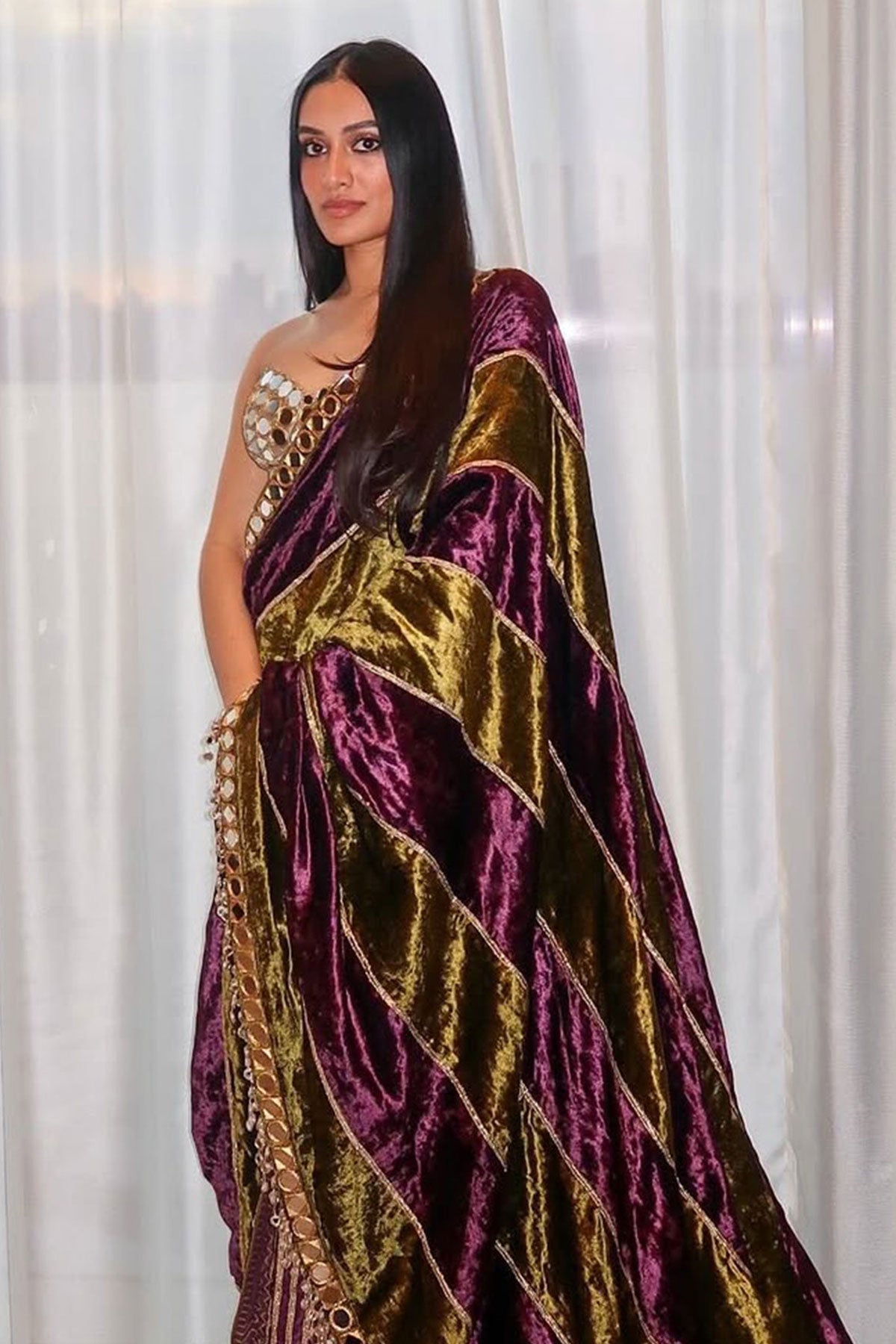 Jully Patel in Jahan-e-ishq Saree Ready to Ship