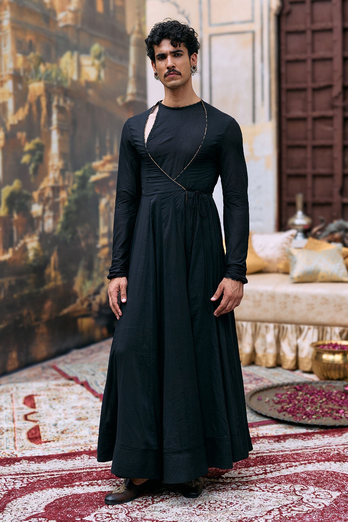 Hiranmaya Sherwani Set