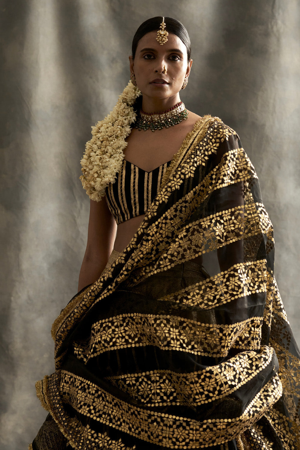 Hara Meena Kumari Kalidaar Lehenga Set