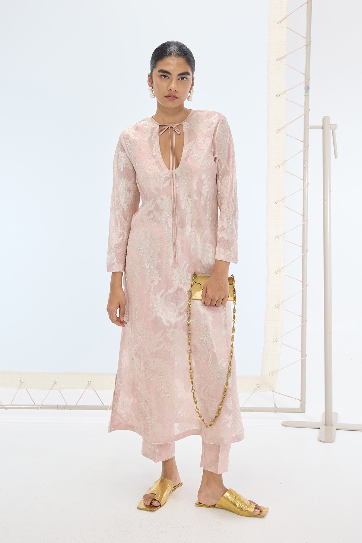 The Diana Kurta Set in Peach
