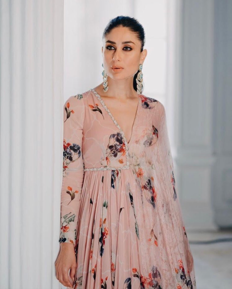 Kareena Kapoor in One Side Organza Printed Drape Anarkali