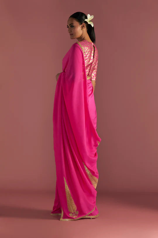 Magenta 'Paan-Patti' Saree