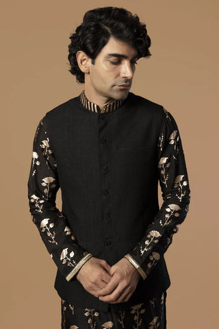 PINK MOR JAAL PRINT SHORT SHIRT STYLE KURTA WITH ROLLED UP SLEEVES