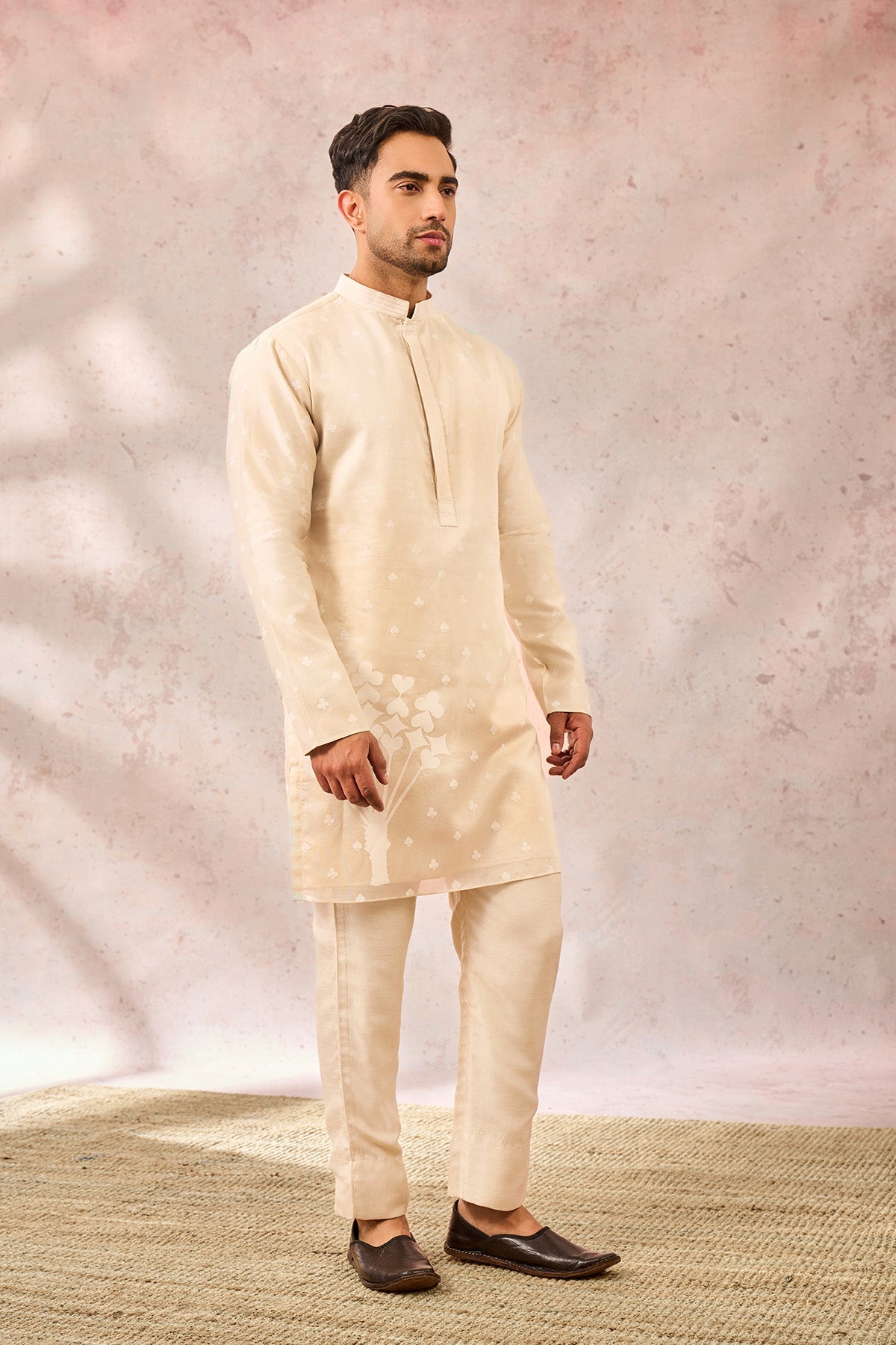 IVORY SPADE BLOSSOM KURTA