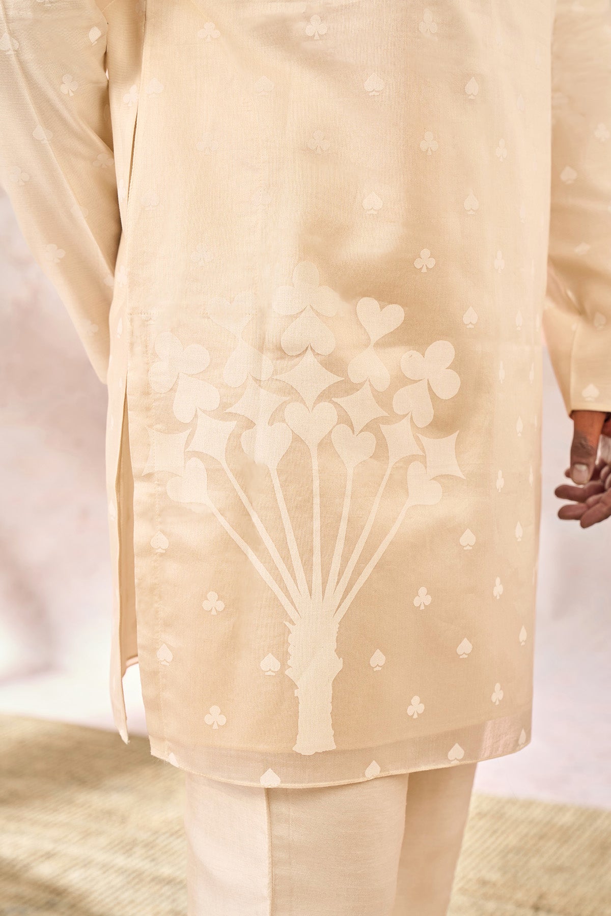 IVORY SPADE BLOSSOM KURTA