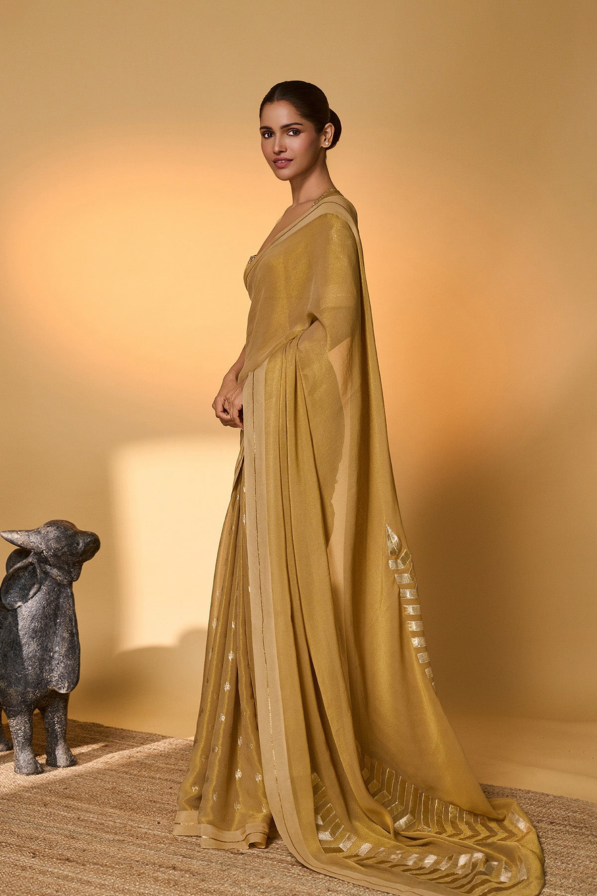 Gold Droopy Bloom Gota Saree