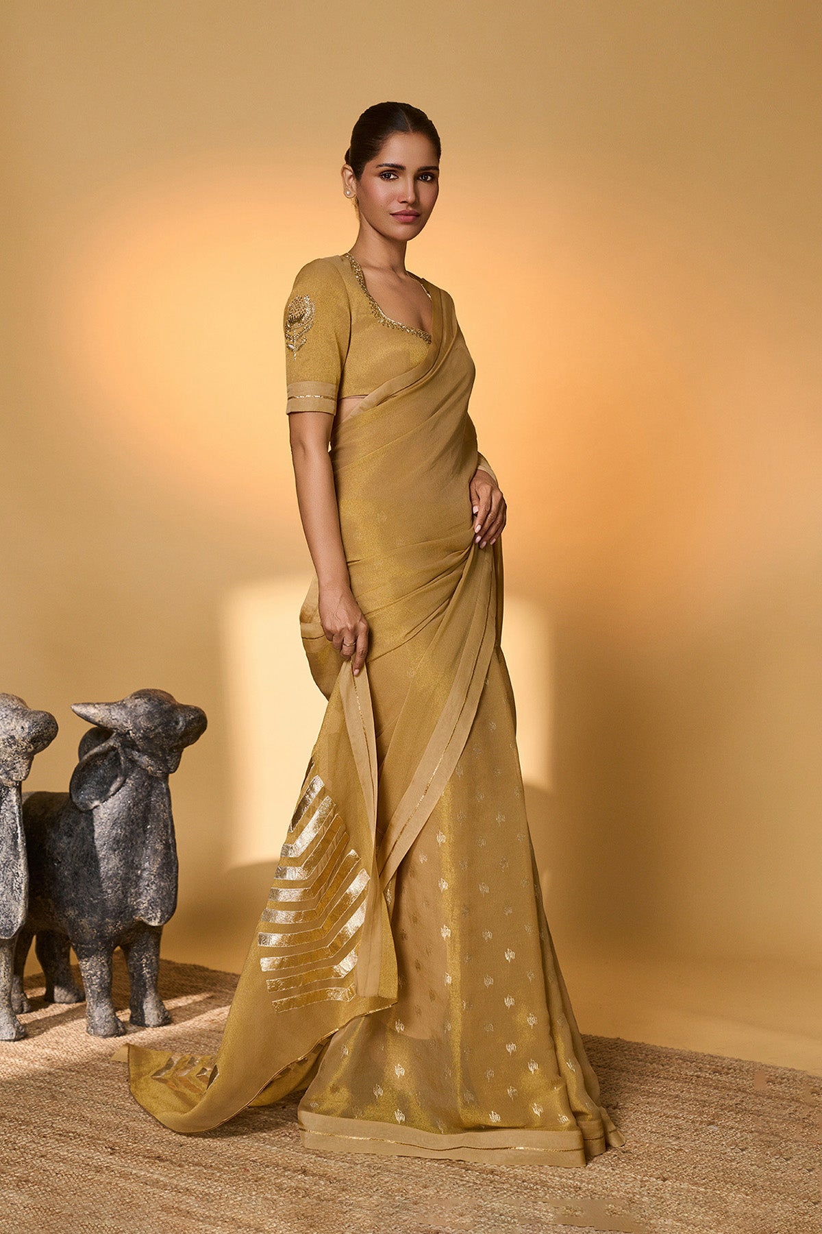 Gold Droopy Bloom Gota Saree