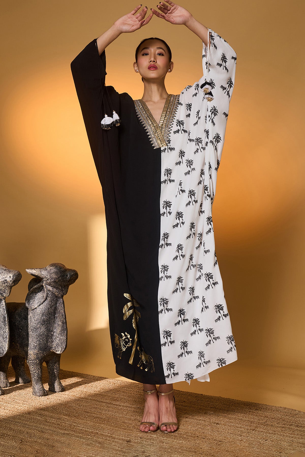 Black & White Tropical Nandi Kaftan