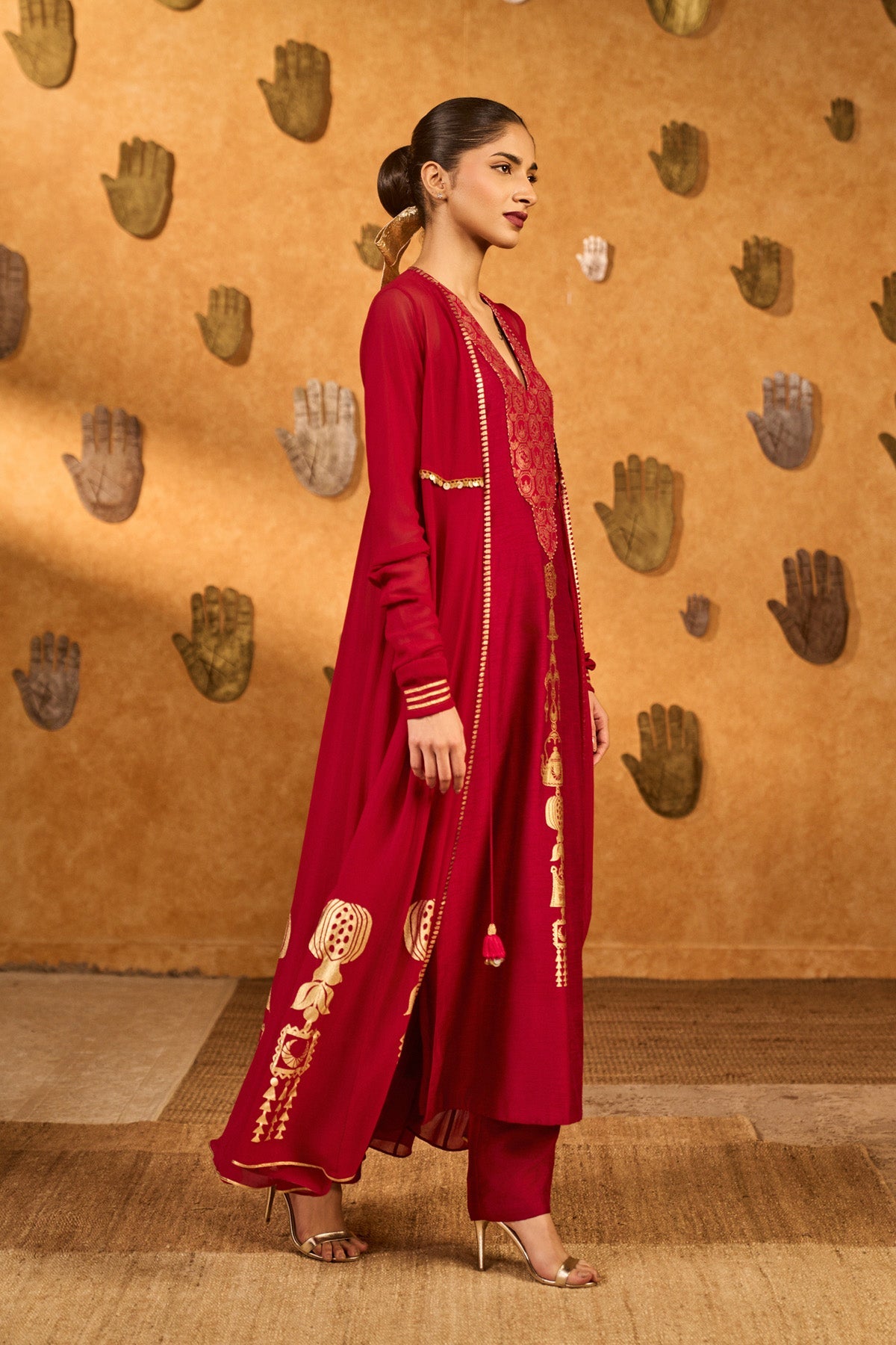 Red Pop Pod Pendant Anarkali Set