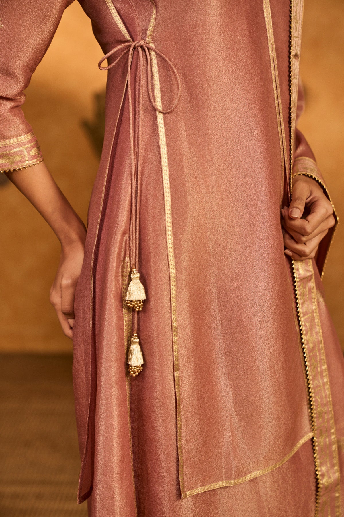 Mauve Tea Blossom Tissue Set