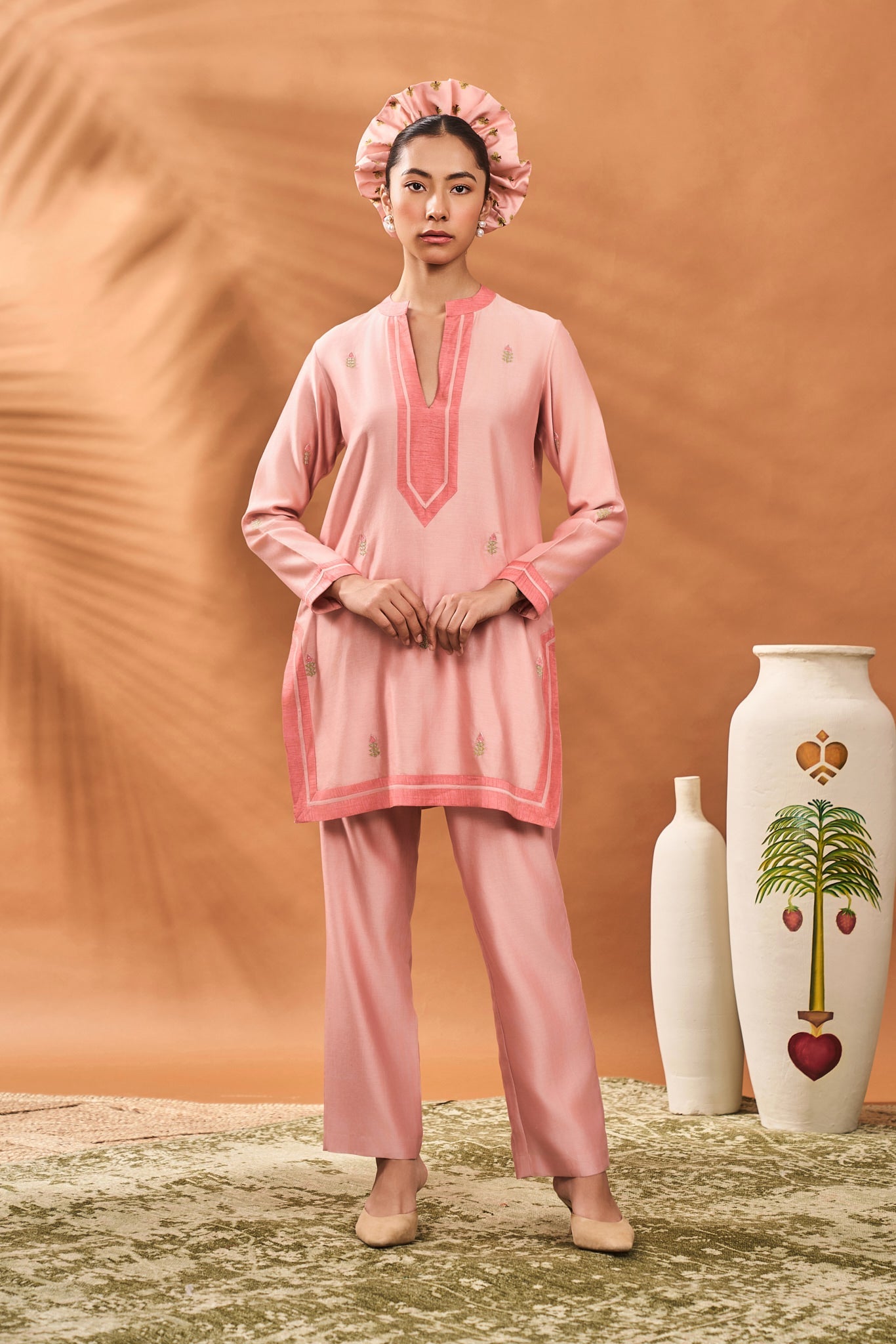 PINK MEADOW MOVES SKD