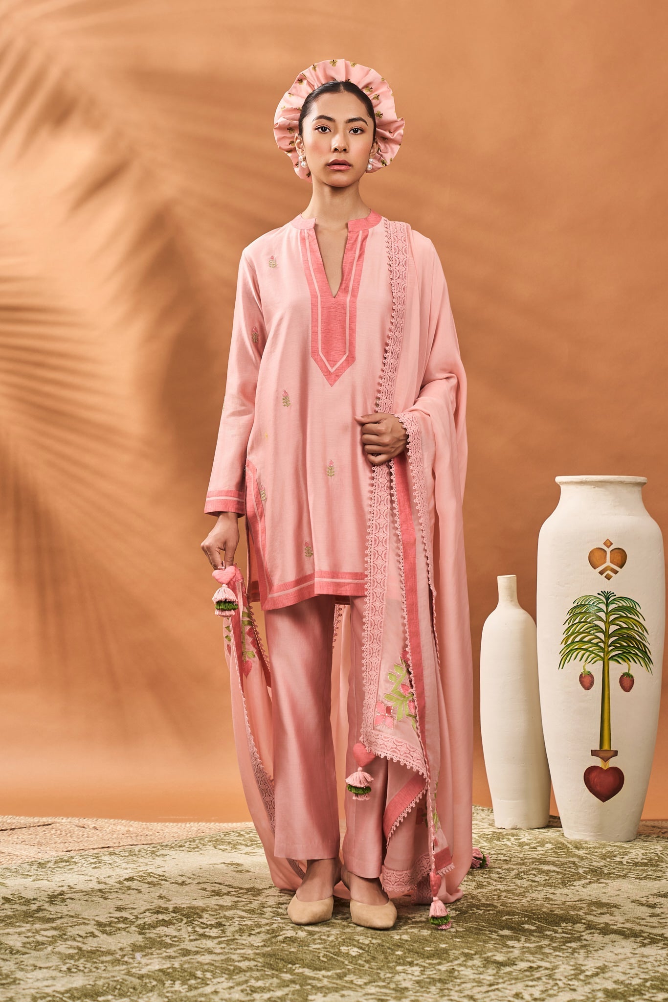 PINK MEADOW MOVES SKD