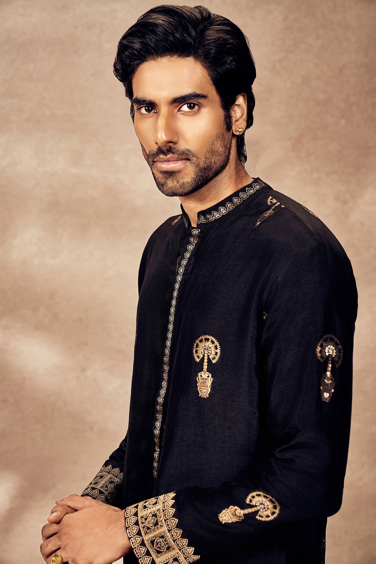 Black Traveller's Palm Jacquard Kurta With Pants