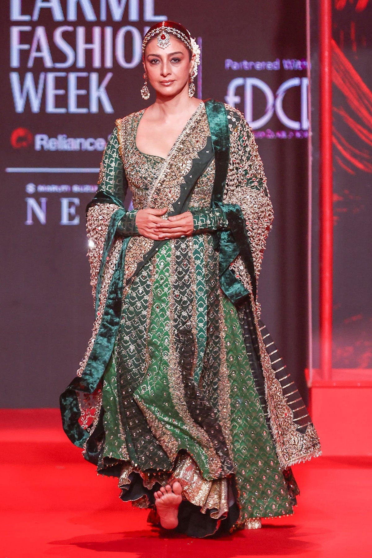 Vaidurya Anarkali Set