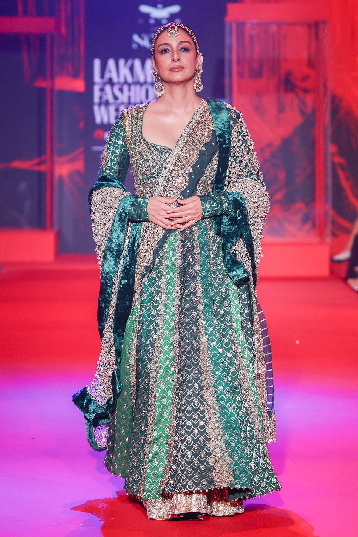 Vaidurya Anarkali Set