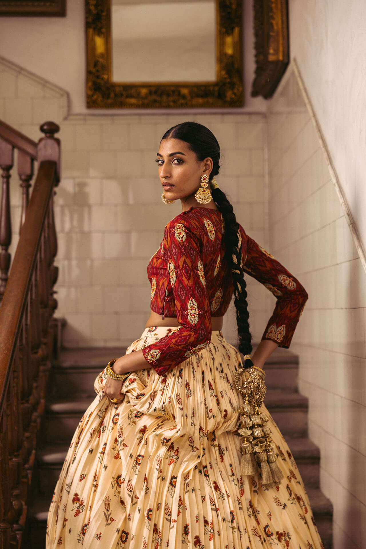Jarokha Lehenga
