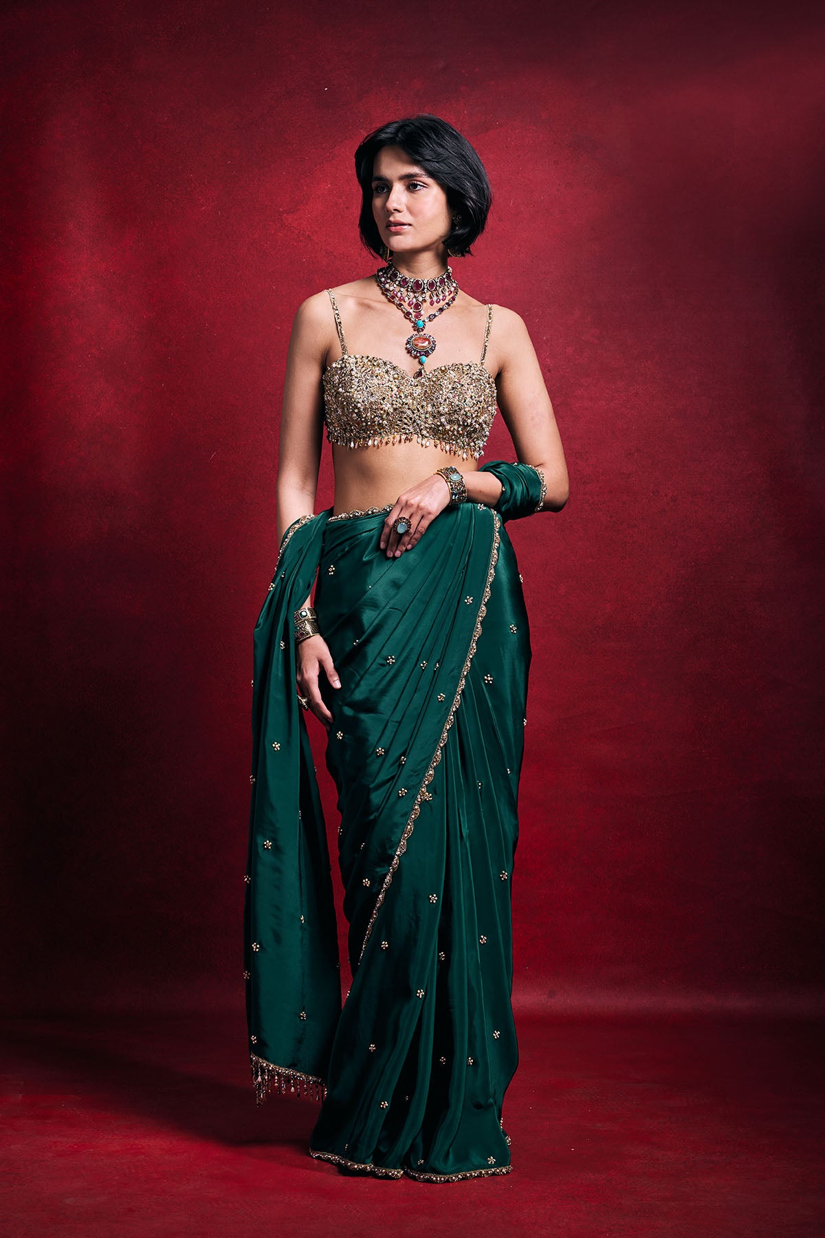 poth saree Emerald Green Crepe Saree Set Classic / Custom