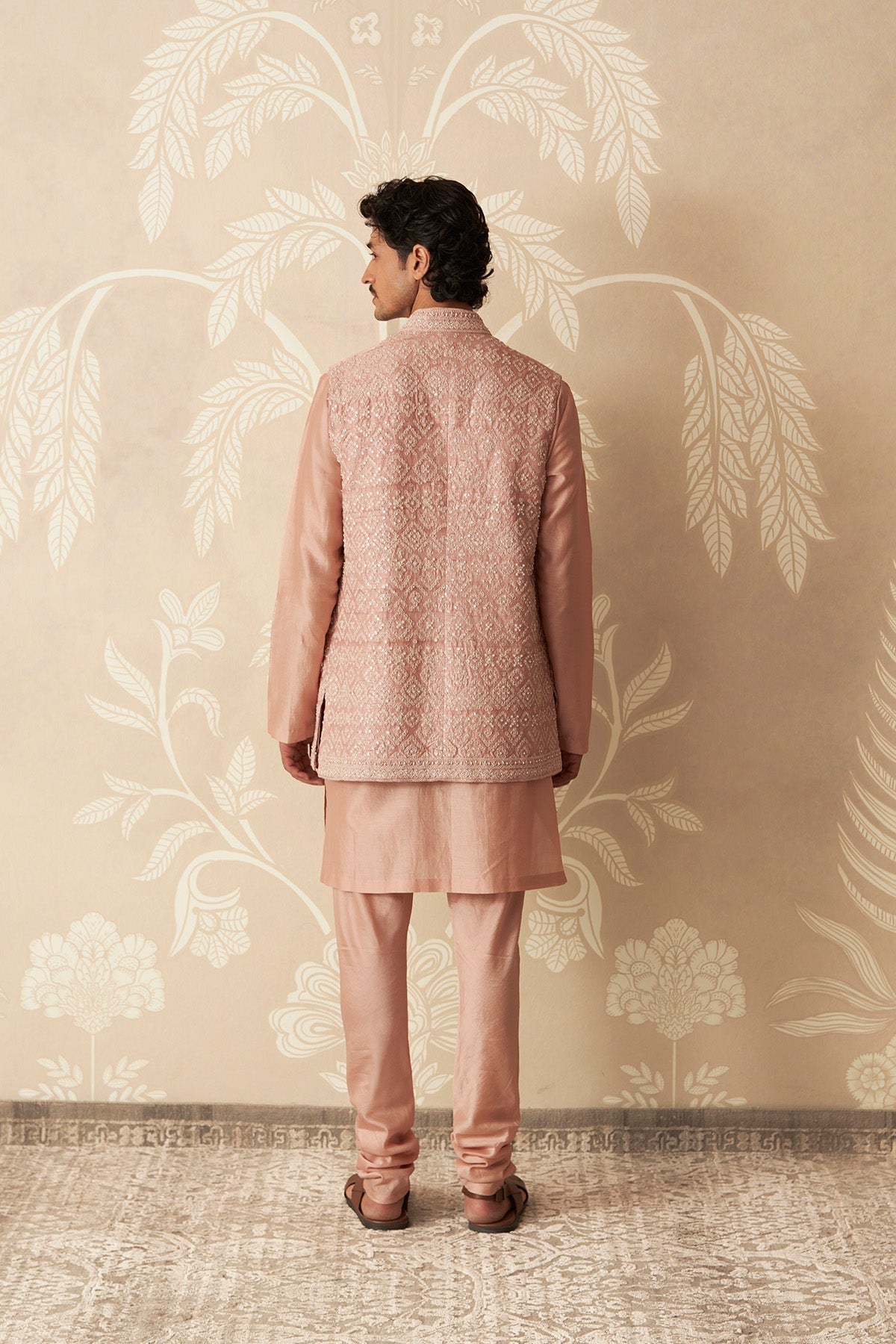 Ambar
Kurta Bandi Set