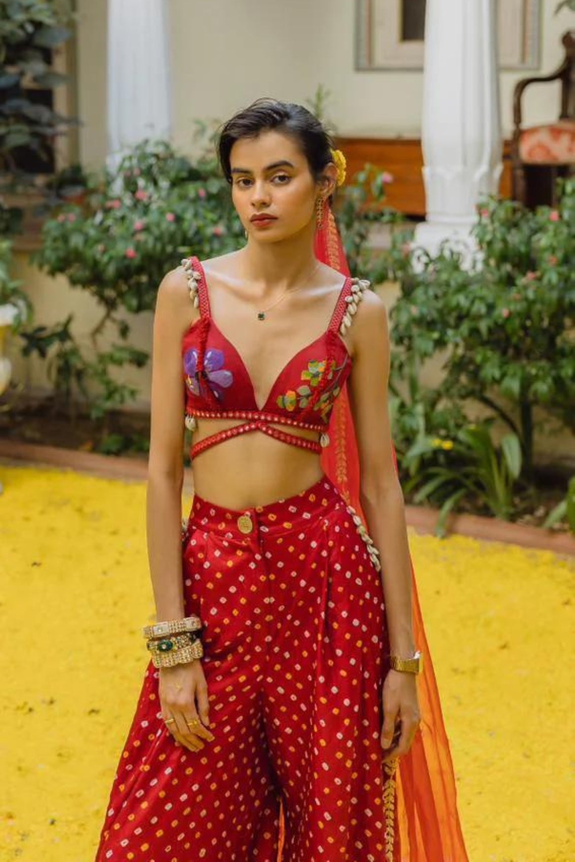 SEASHELLS AND RED BANDHINI SET