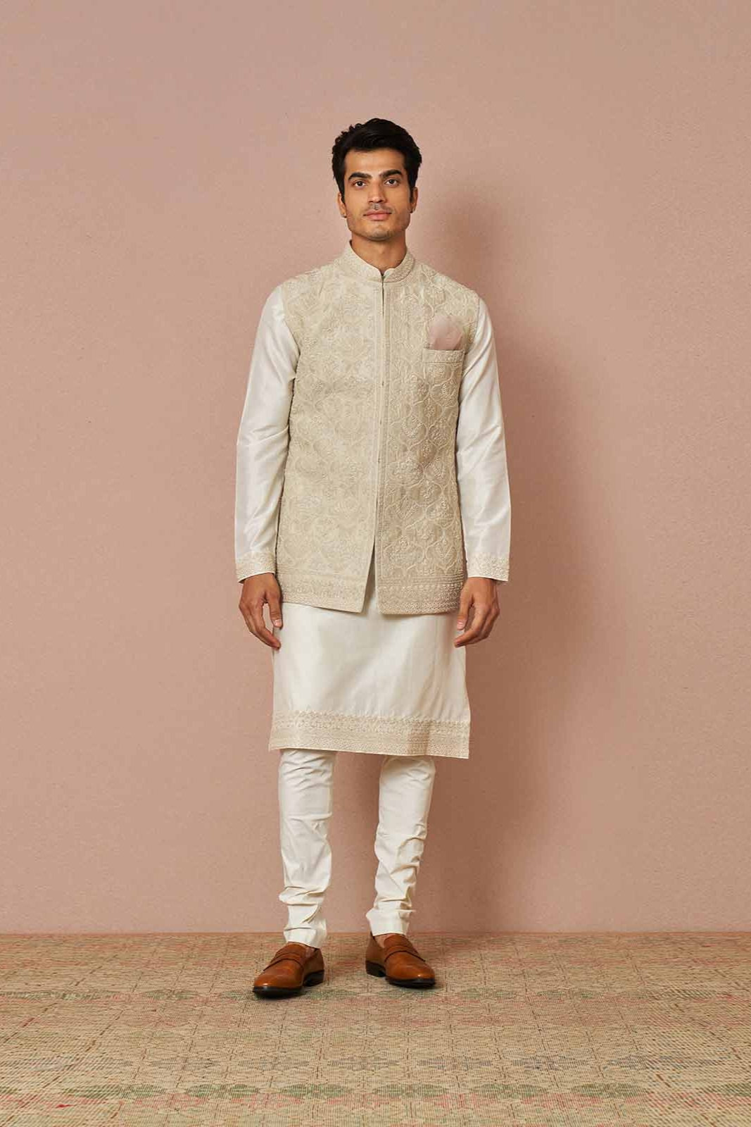 IVORY RAWSILK KIAAN PEARL EMBROIDERED BANDI SET