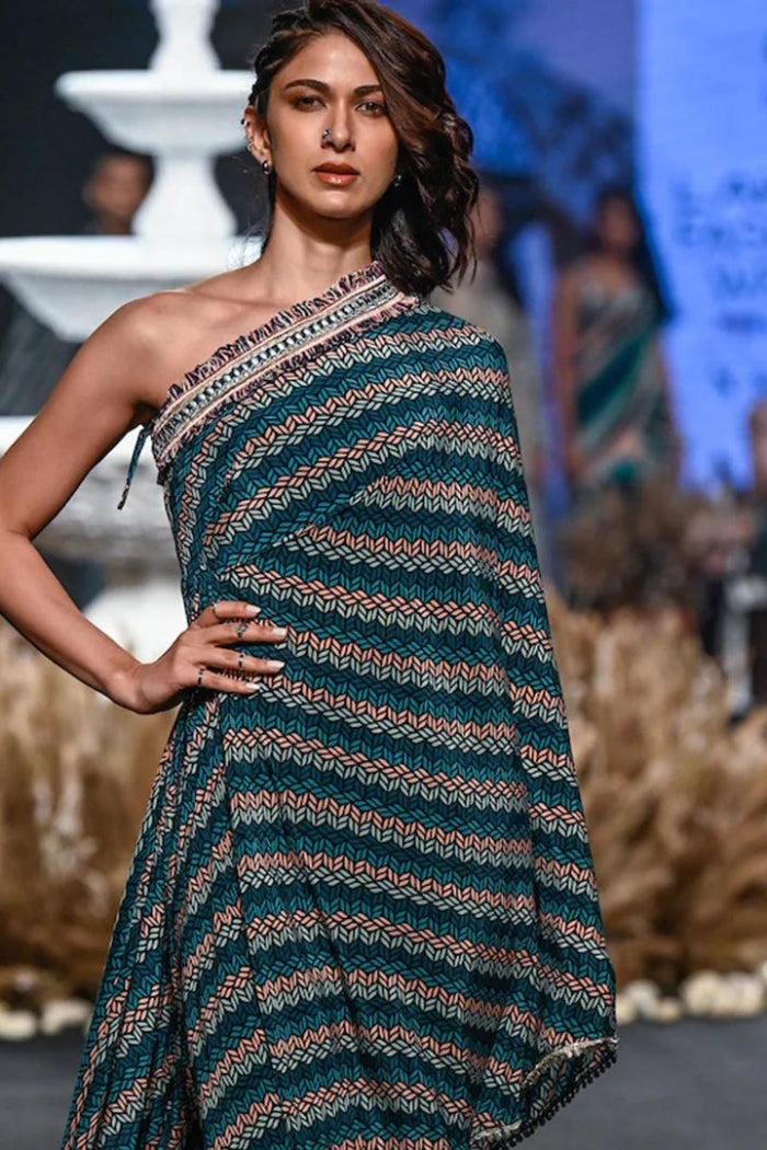 BLUE LEAF PRINT ONE SHOULDER DRAPE SAREE WITH PANTS