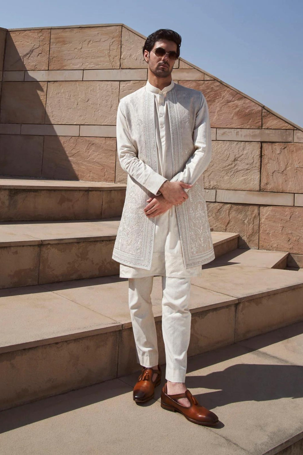 EMBROIDERED BANDI SET