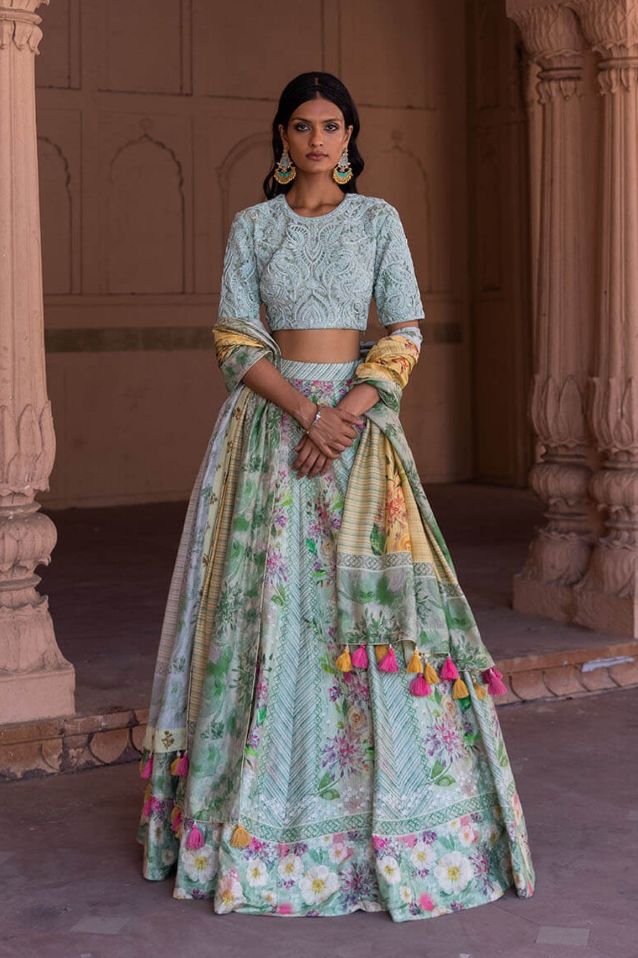 Akina Lehenga