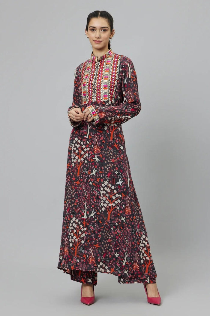 CONCRETE JUNGLE PRINT KURTA WITH EMBROIDERED YOKE AND PANTS