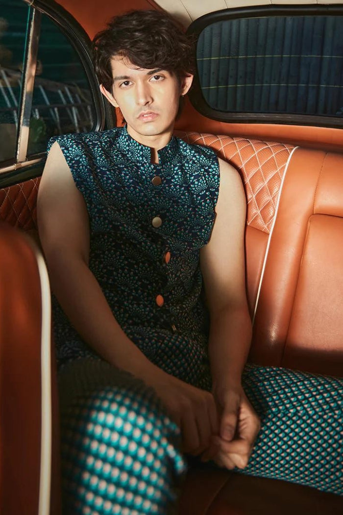 BLUE FEATHER PRINT BUNDI