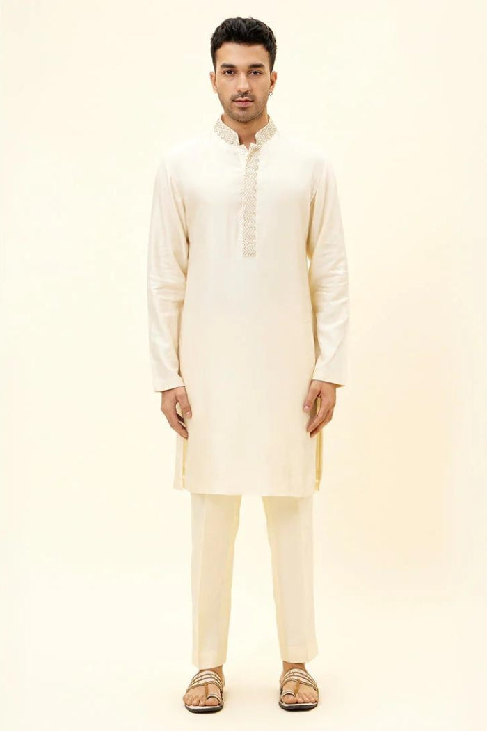 IVORY KURTA WITH EMBROIDERED NECKLINE AND PANTS