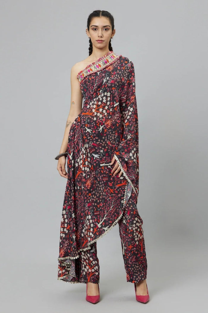 CONCRETE JUNGLE PRINT ONE SHOULDER SAREE WITH PANTS