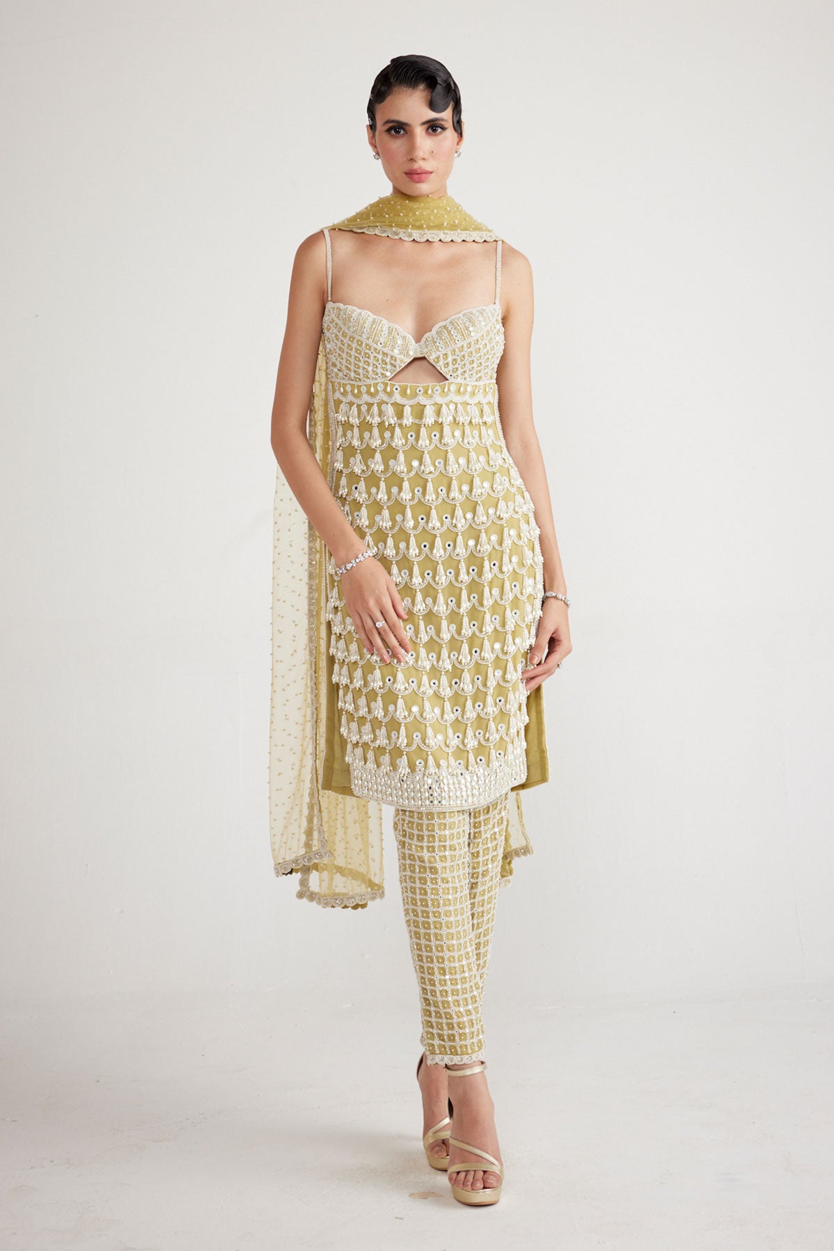 Fern Green Chandelier Pearl Drop Kurta Set 4