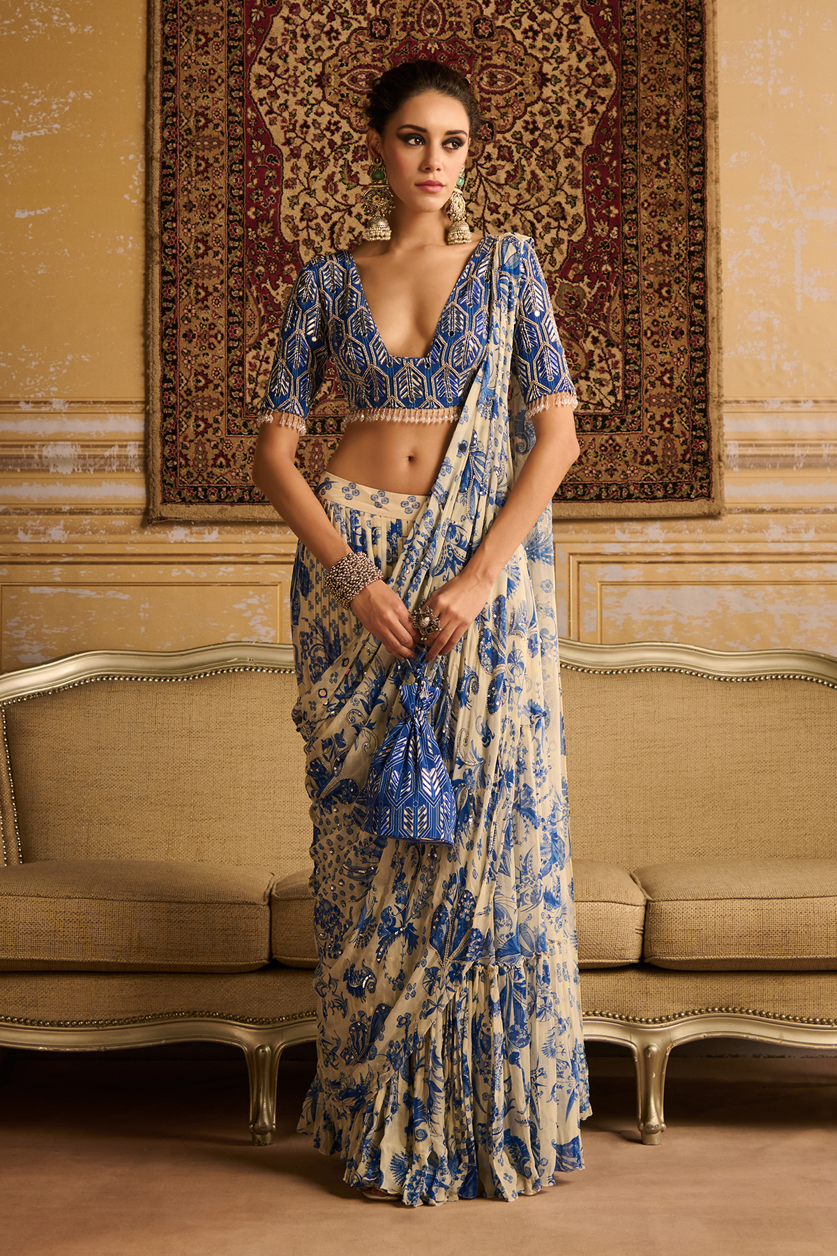 Blue highlighted blouse and tiered saree set