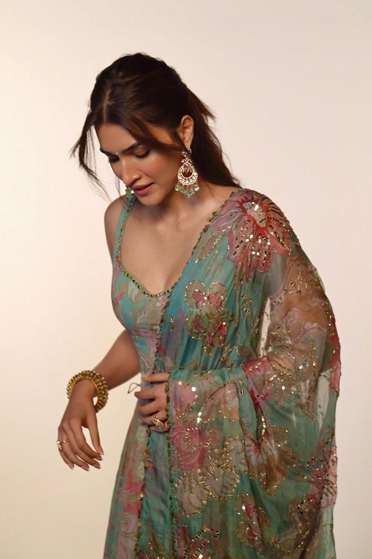 Kriti Sanon in Nadira