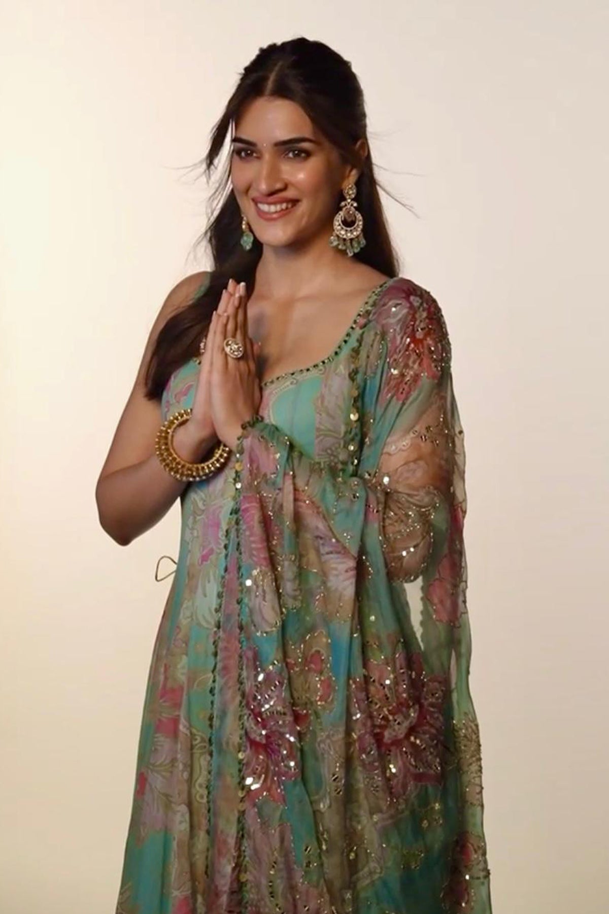 Kriti Sanon in Nadira