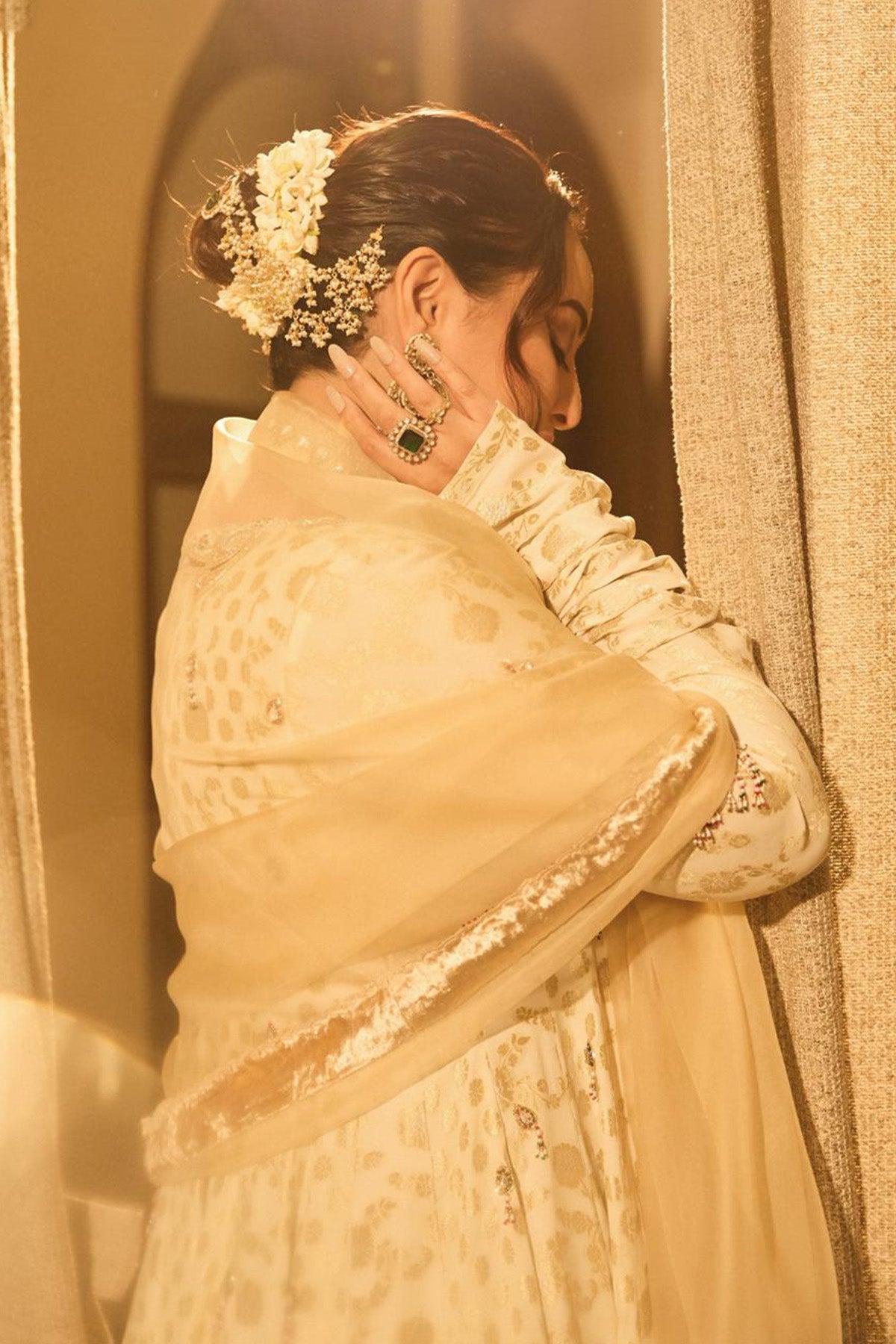 Sonakshi Sinha in Noor-e-zari Anarkali Set