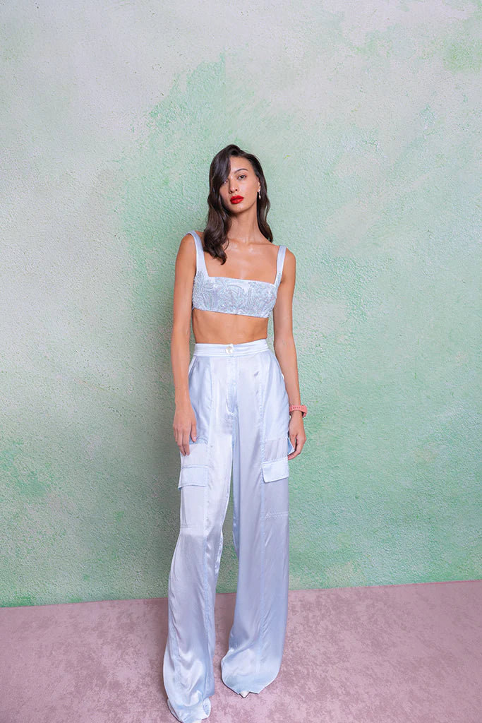 SUMMER SKY PALM PINEAPPLES