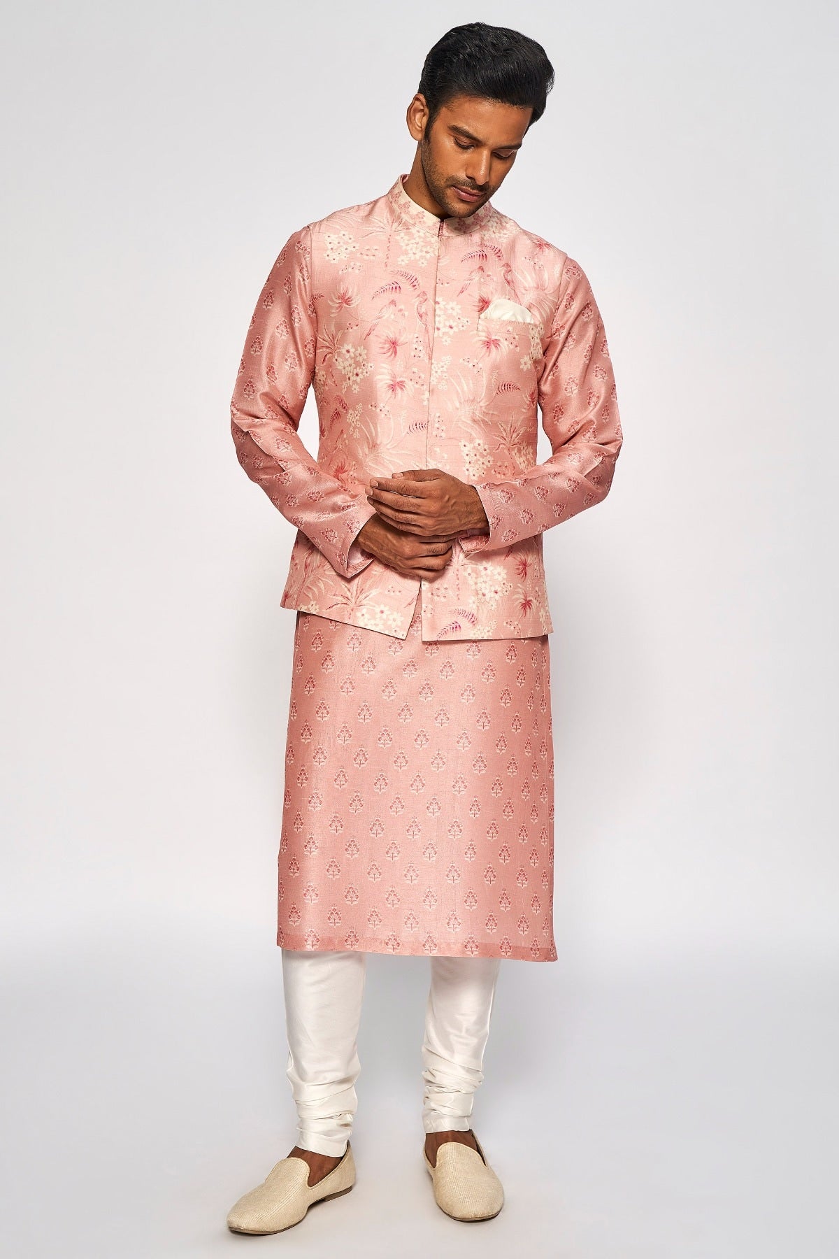 DEWESH BANDI – PINK