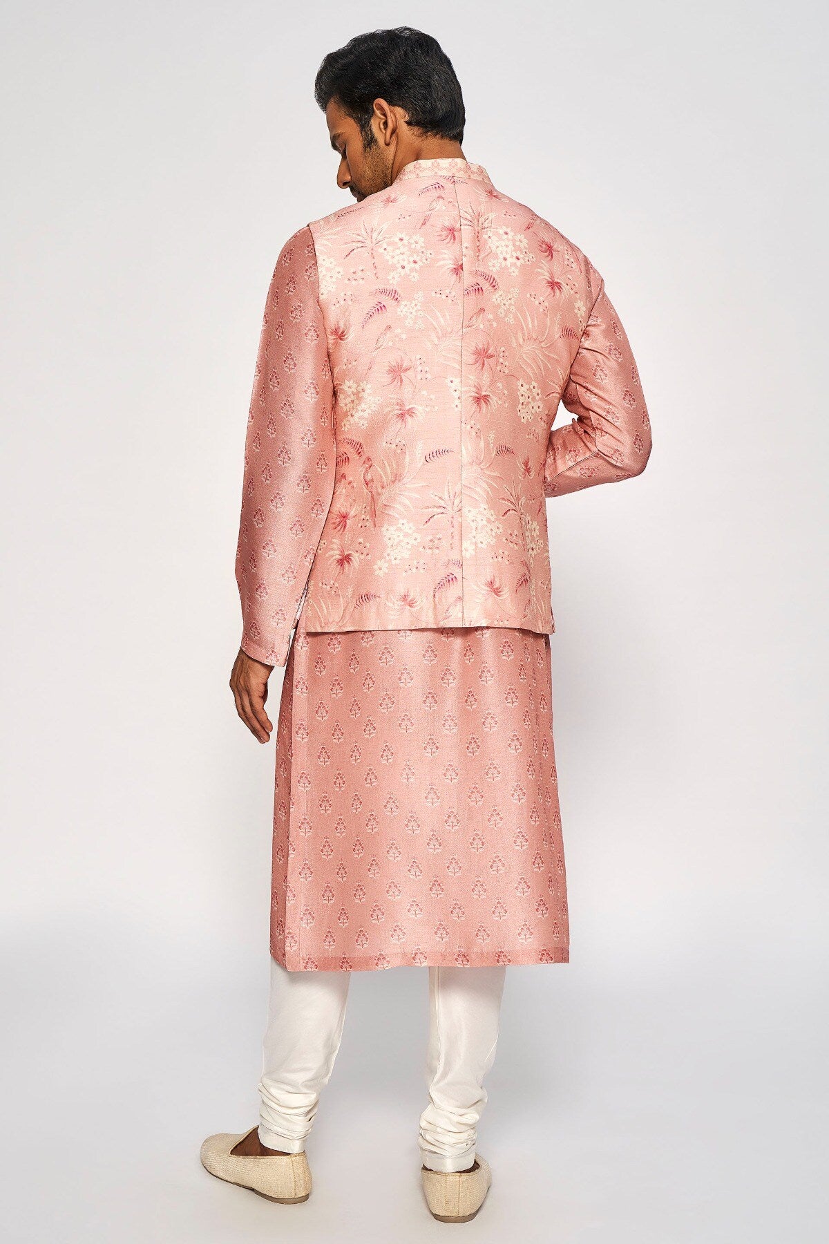 DEWESH BANDI – PINK