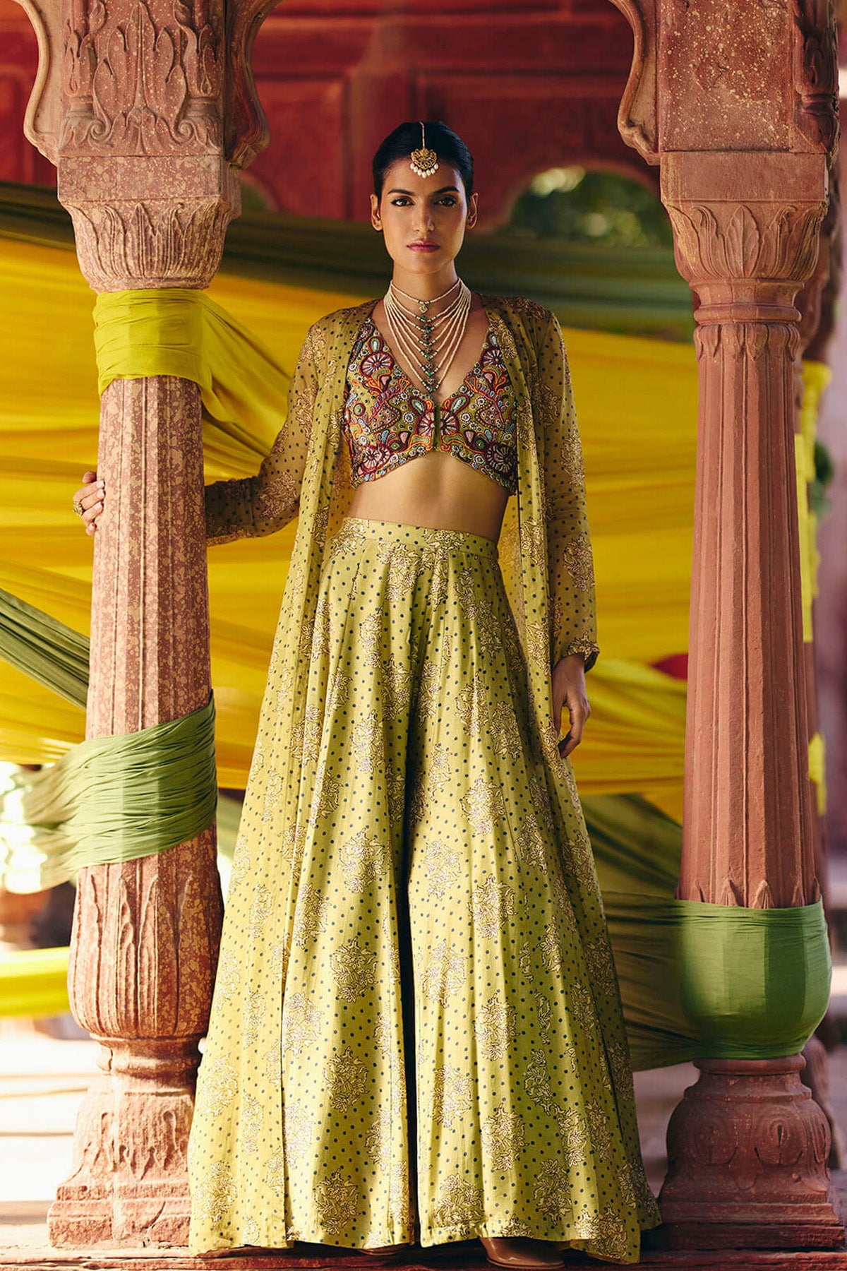 Adiya Cape Set