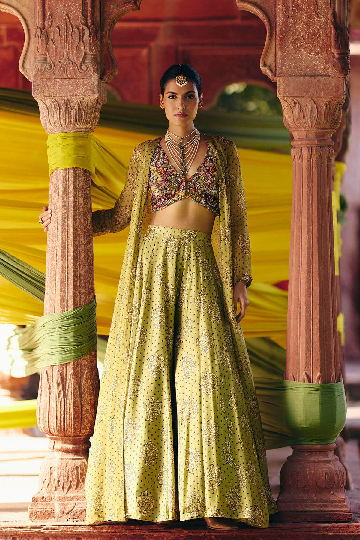 Adiya Cape Set