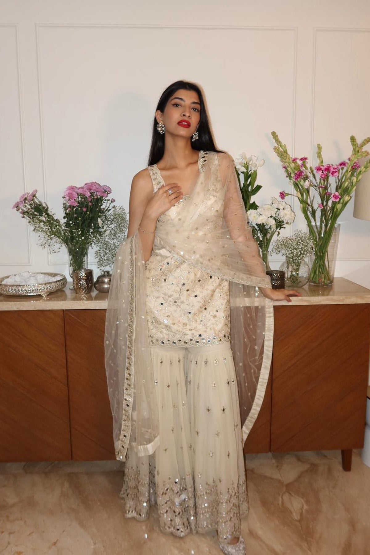 Hanna Khan in Soneera Sharara Set
