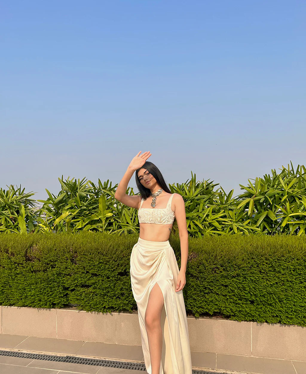 SILK, PALM, PINEAPPLE