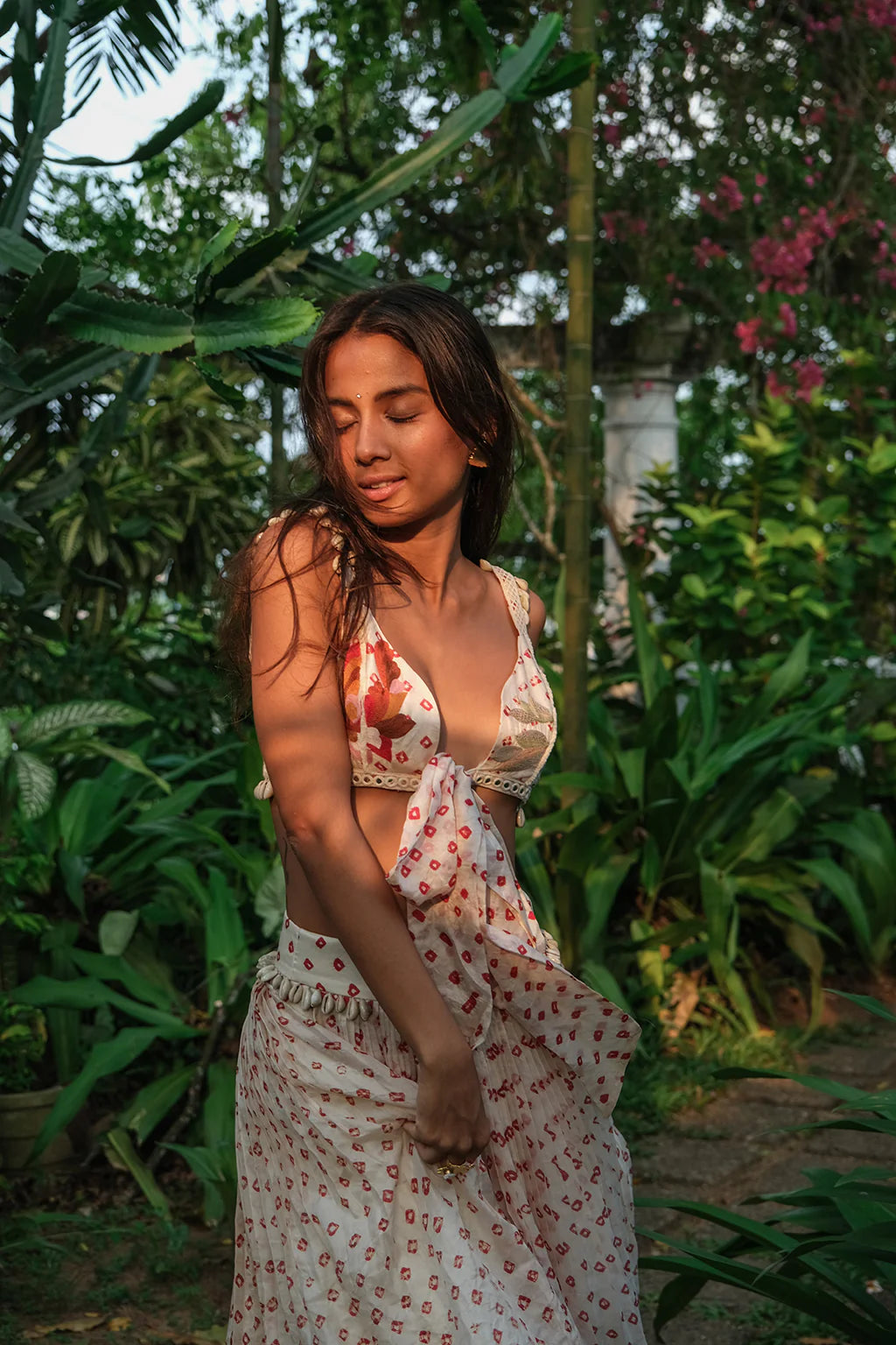 IVORY SEA SHELL COORD