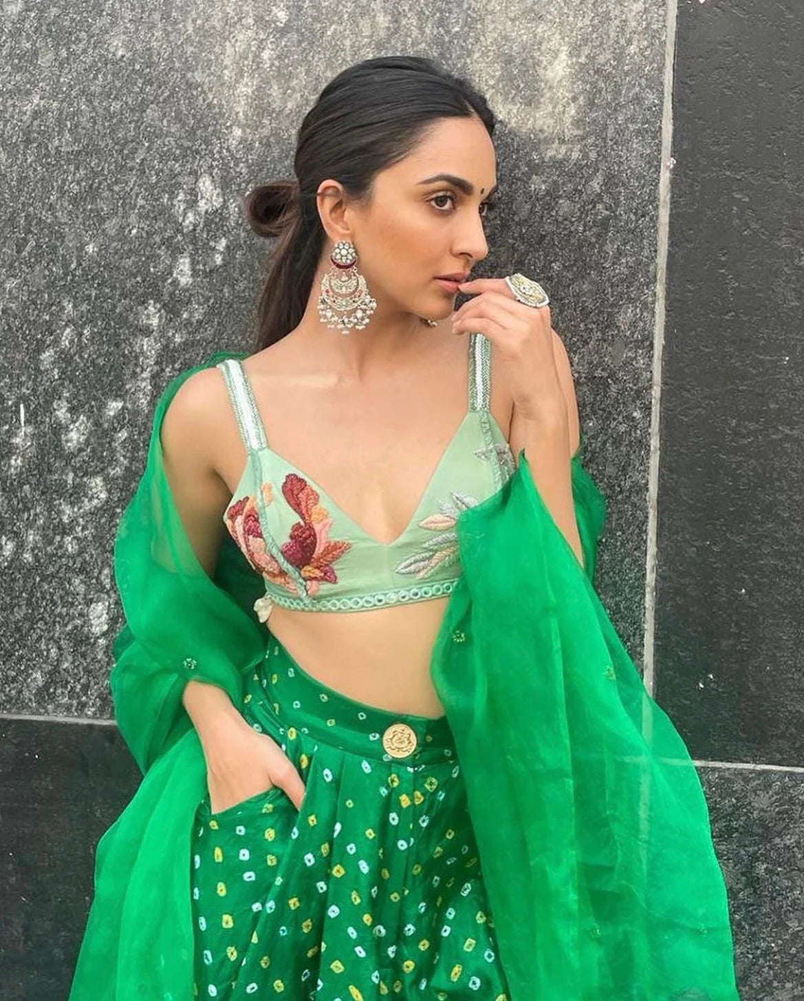 IT’S A SPARKLY MINT BRALETTE & TROUSERS