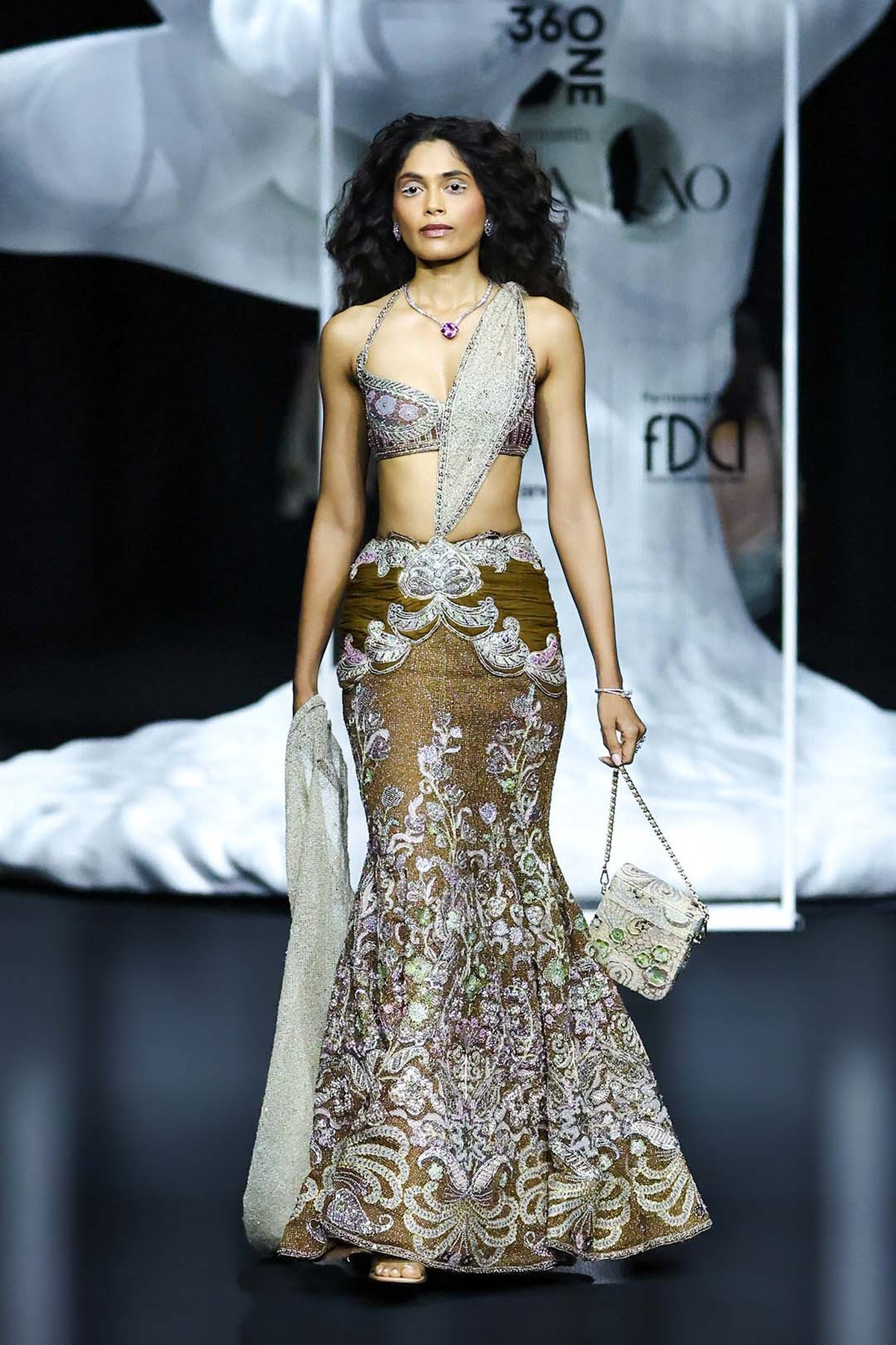 Interaurum - Bronze-Ivory Mesh Saree Lehenga