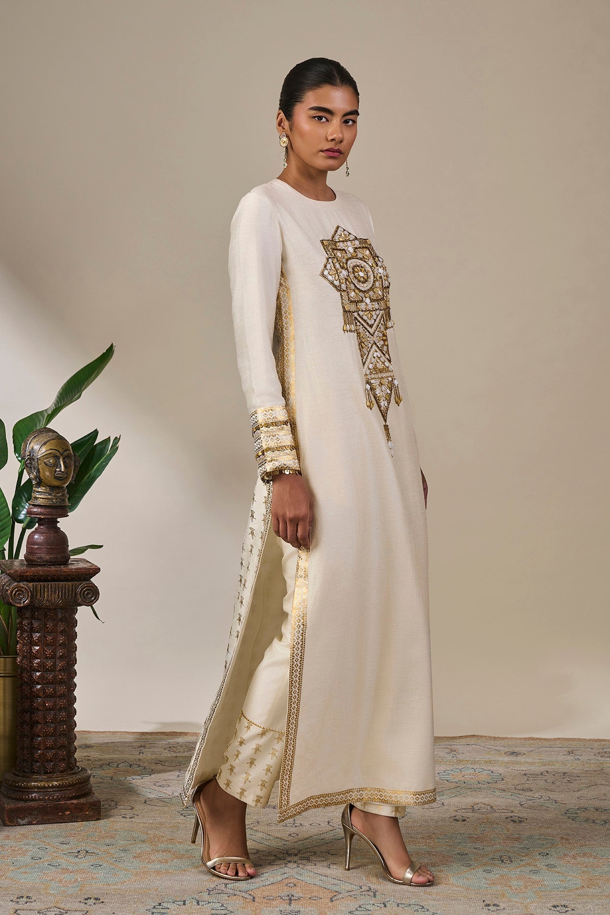 Ivory Anaar Chronicles Kurta Set